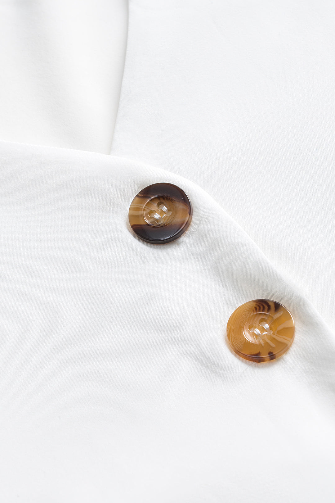 Pearl Knot Düğme Detaylı Bağlamalı Bluz